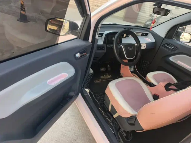 Wuling Hongguang Mini EV — Фото автомобиля 15