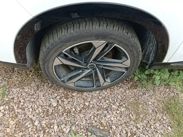 Roewe RX5 Max — Фото автомобиля 22