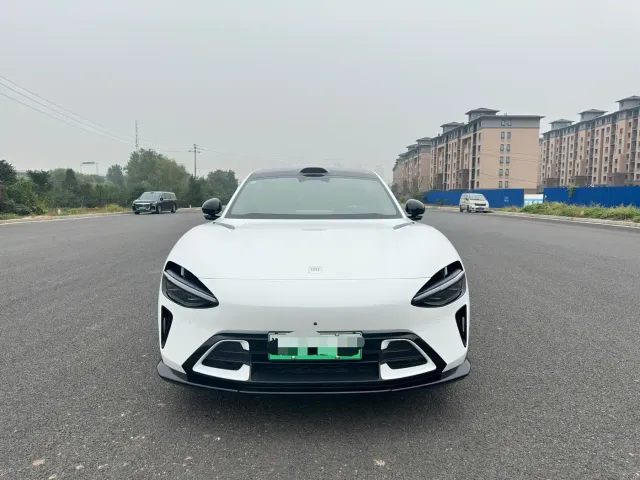 Xiaomi YU7 — Фото автомобиля 2