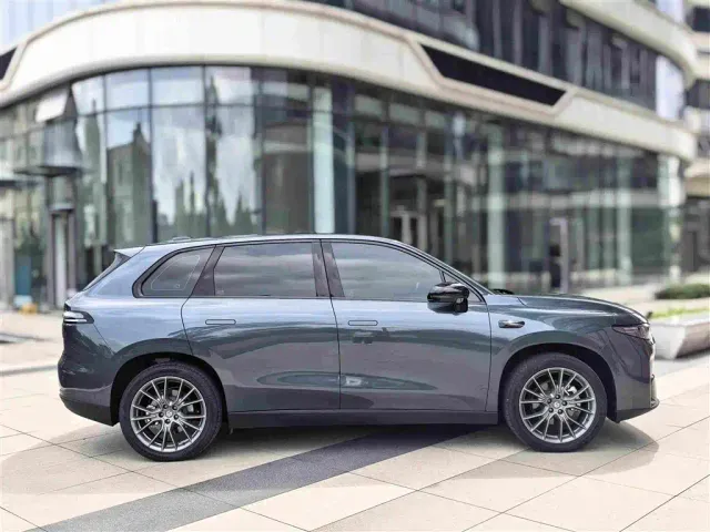 Leapmotor C10 — Фото автомобиля 8