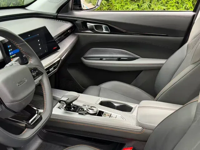 Changan Z6 — Фото автомобиля 13