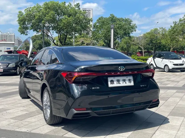 Toyota Avalon — Фото автомобиля 6