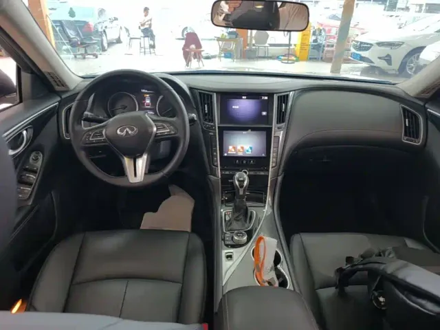 Infiniti Q50L — Фото автомобиля 9