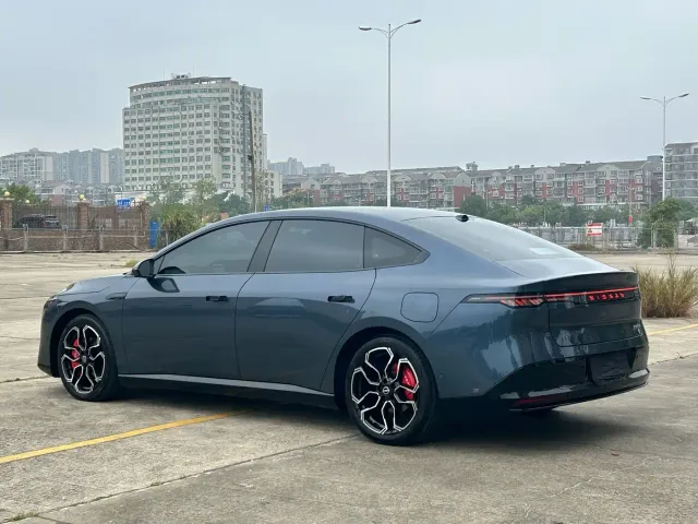 Nissan N7 — Фото автомобиля 6