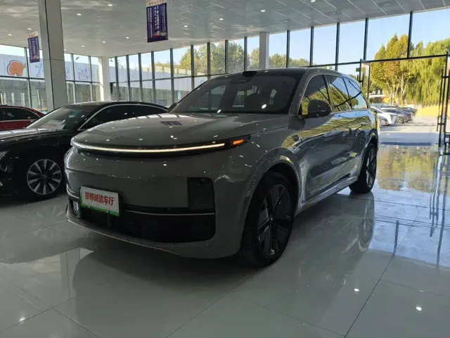 Фотография автомобиля — Li Auto L9