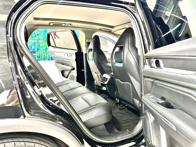 Lynk & Co 01 — Фото автомобиля 11