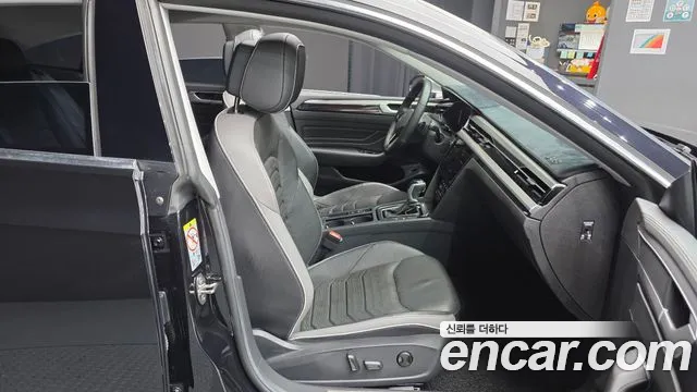 Volkswagen Arteon Arteon 2.0 TDI Prestige — Фото автомобиля 11