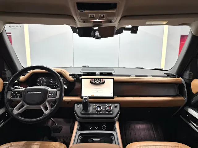 Land Rover Defender — Фото автомобиля 7