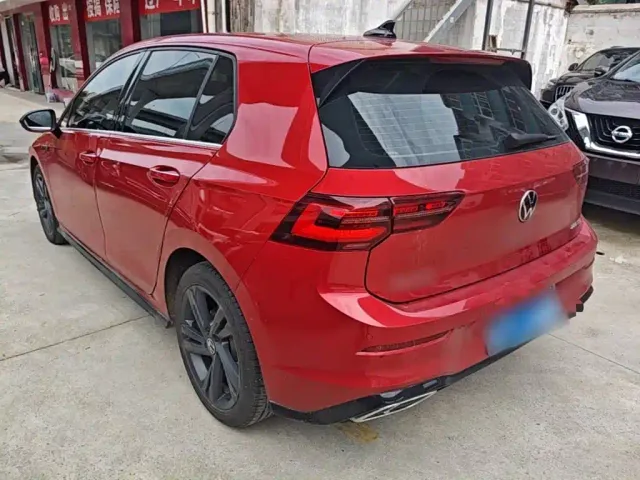 Volkswagen Golf — Фото автомобиля 4
