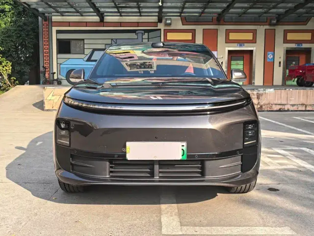 Li Auto L6 — Фото автомобиля 2