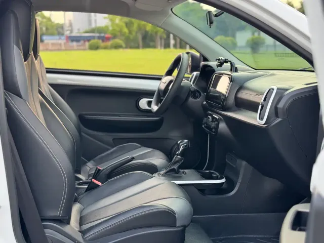 Roewe Clever — Фото автомобиля 6