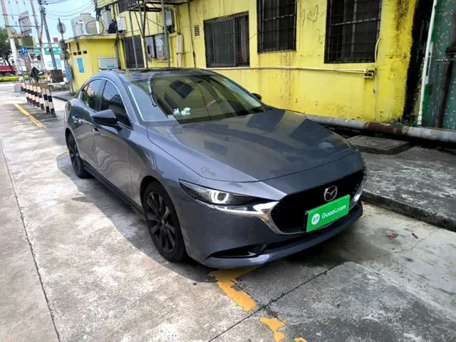 Mazda Axela — Фото автомобиля 3