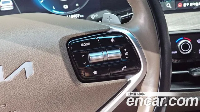Kia K8 Hybrid — Фото автомобиля 24