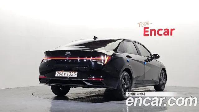 Hyundai Avante CN7 — Фото автомобиля 2