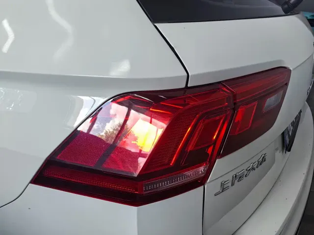 Volkswagen Tiguan L — Фото автомобиля 12
