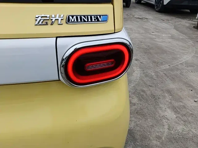 Wuling Hongguang Mini EV — Фото автомобиля 7
