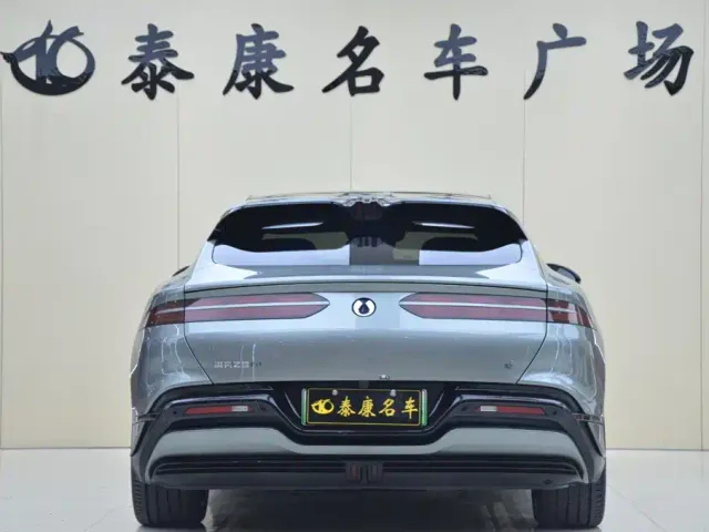 Denza Z9GT — Фото автомобиля 3