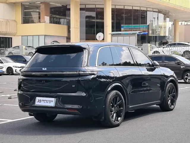 Li Auto L8 — Фото автомобиля 4
