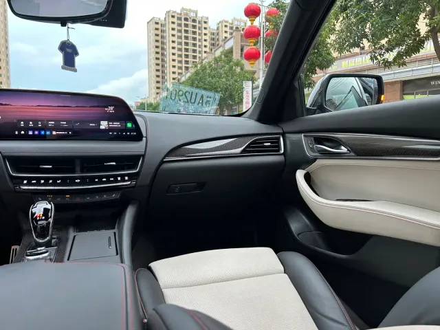 Cadillac CT5 — Фото автомобиля 18