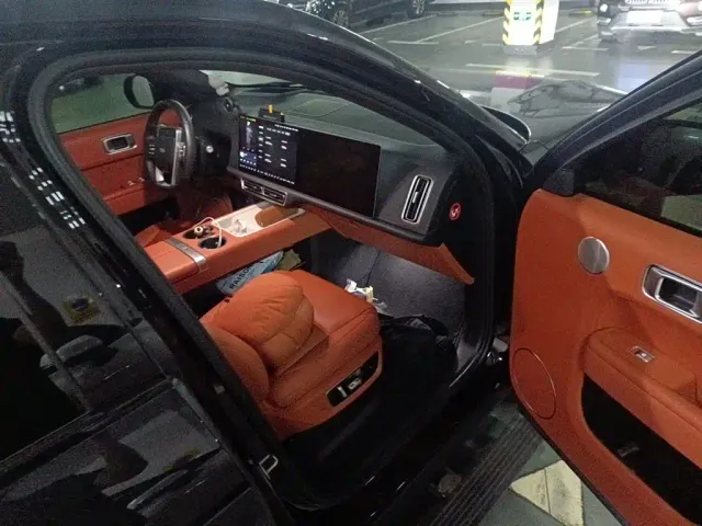 Li Auto L9 — Фото автомобиля 19