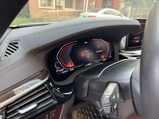 BMW 5 Series — Фото автомобиля 6