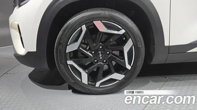 Kia Seltos Бензин 1.6 турбо 2WD — Фото автомобиля 5