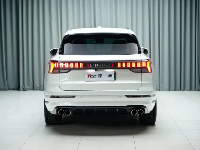 Lynk & Co 09 EM-P — Фото автомобиля 11