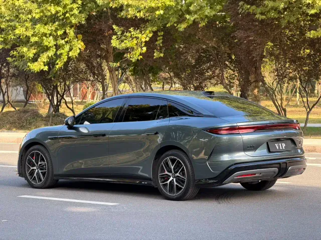 BYD Han L — Фото автомобиля 13