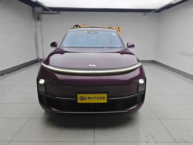 Li Auto L8 — Фото автомобиля 2