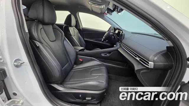 Hyundai Avante CN7 — Фото автомобиля 10