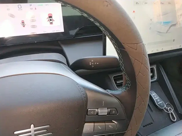BYD Qin L — Фото автомобиля 13