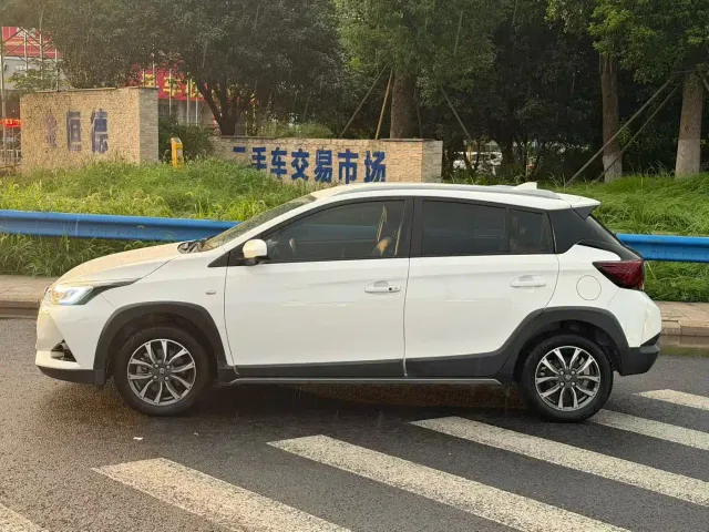 Toyota YARiS L Zhi Xuan — Фото автомобиля 3
