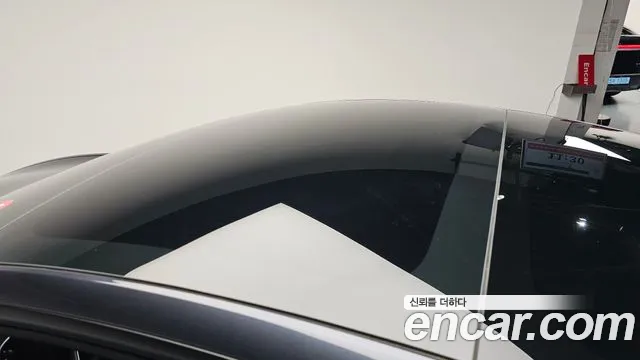 Tesla Model 3 — Фото автомобиля 17