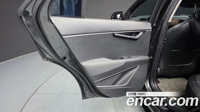Kia Niro — Фото автомобиля 14