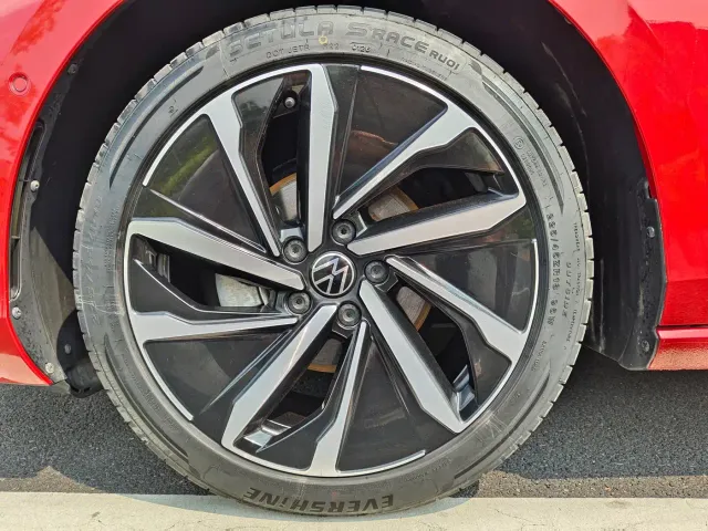 Volkswagen Lamando — Фото автомобиля 17