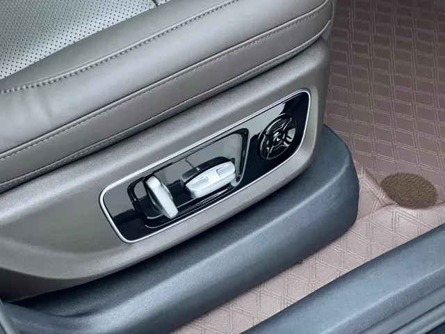 Li Auto Li Xiang L9 2022 Max — Фото автомобиля 22