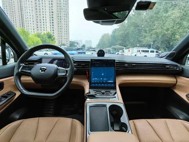 Nio ES8 — Фото автомобиля 4