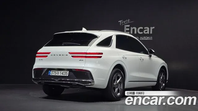 Genesis GV70 2.5T Бензин AWD — Фото автомобиля 2