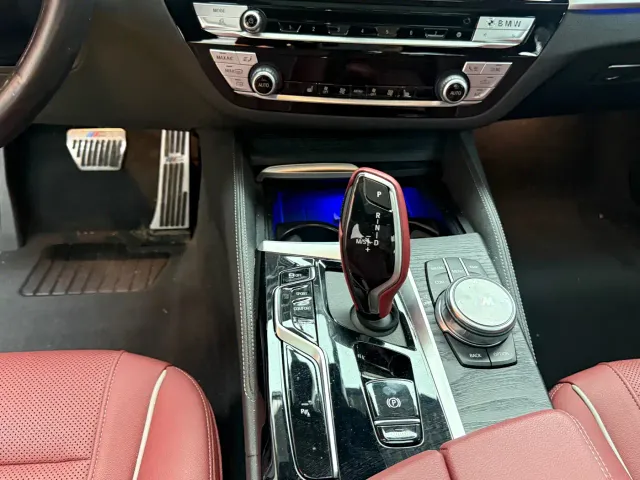 BMW 5 Series — Фото автомобиля 13