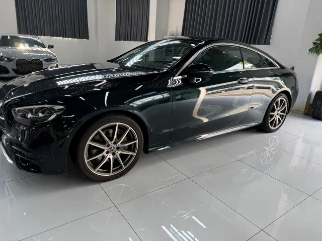 Mercedes-Benz E-Class — Фото автомобиля 4