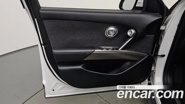 Genesis GV60 — Фото автомобиля 13