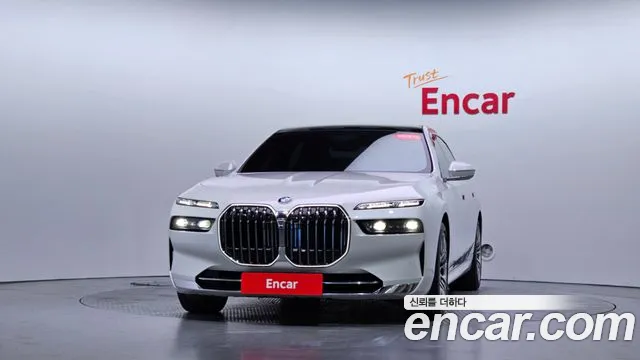 BMW 7 Series G70 — Фото автомобиля 3