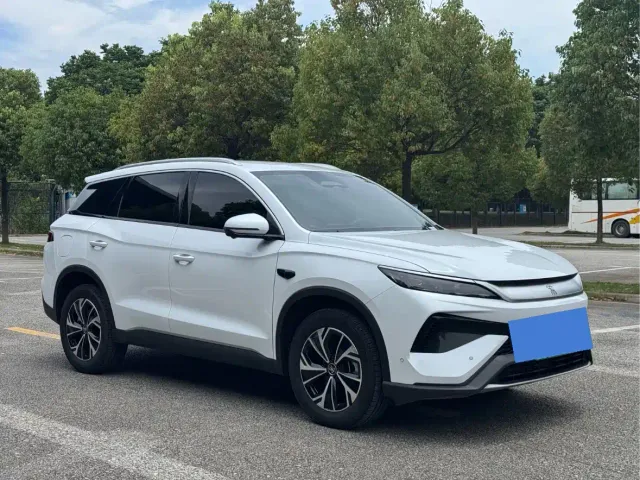BYD Song Pro — Фото автомобиля 3