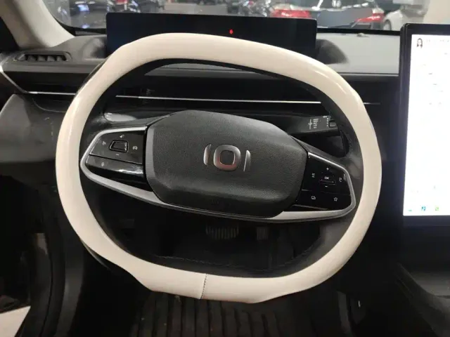 Changan Qiyuan A05 — Фото автомобиля 15