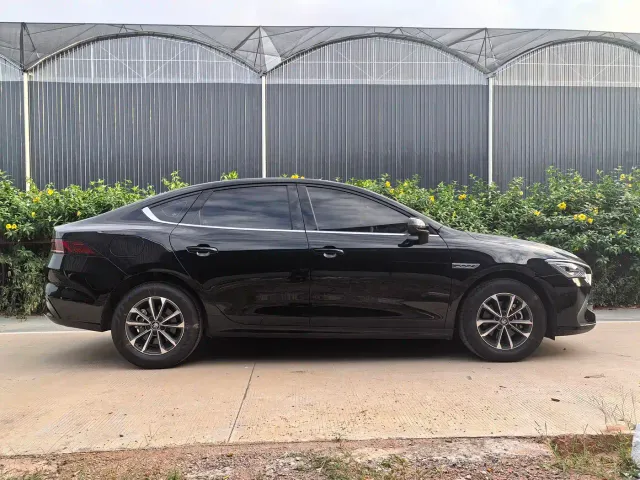BYD Qin PLUS — Фото автомобиля 4