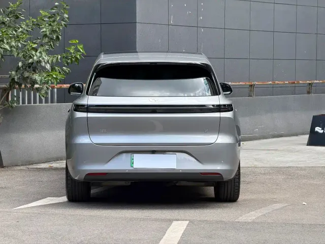 Li Auto L6 — Фото автомобиля 6