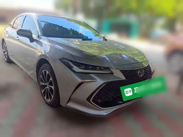 Toyota Avalon — Фото автомобиля 3