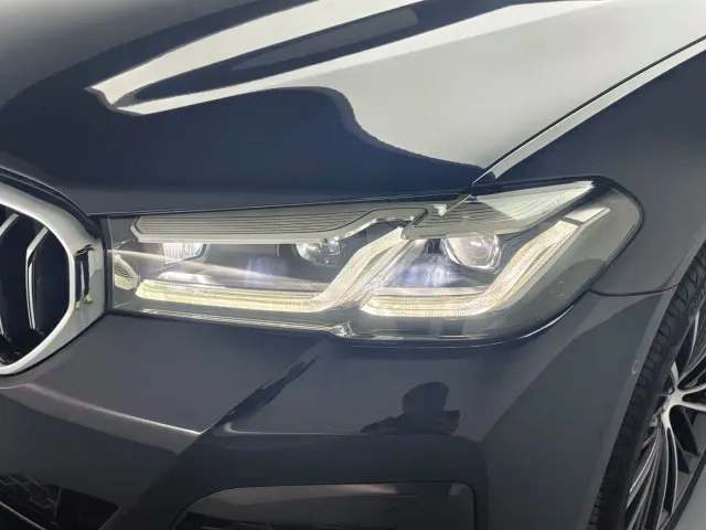 BMW 5 Series — Фото автомобиля 15