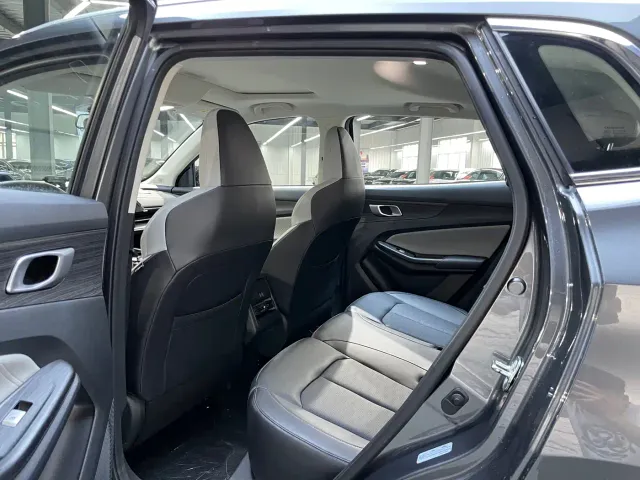 Changan Qiyuan Q05 — Фото автомобиля 7
