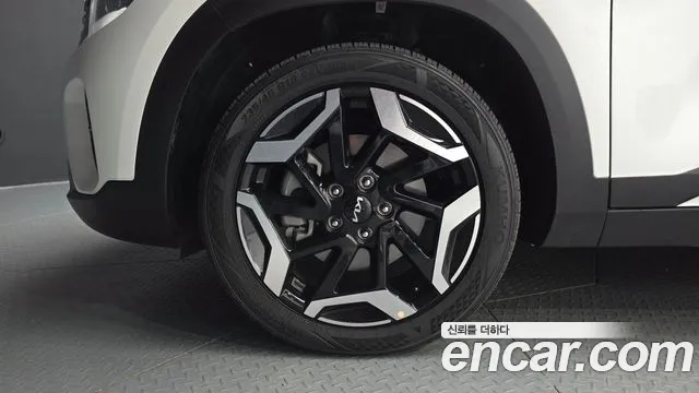 Kia Seltos — Фото автомобиля 5